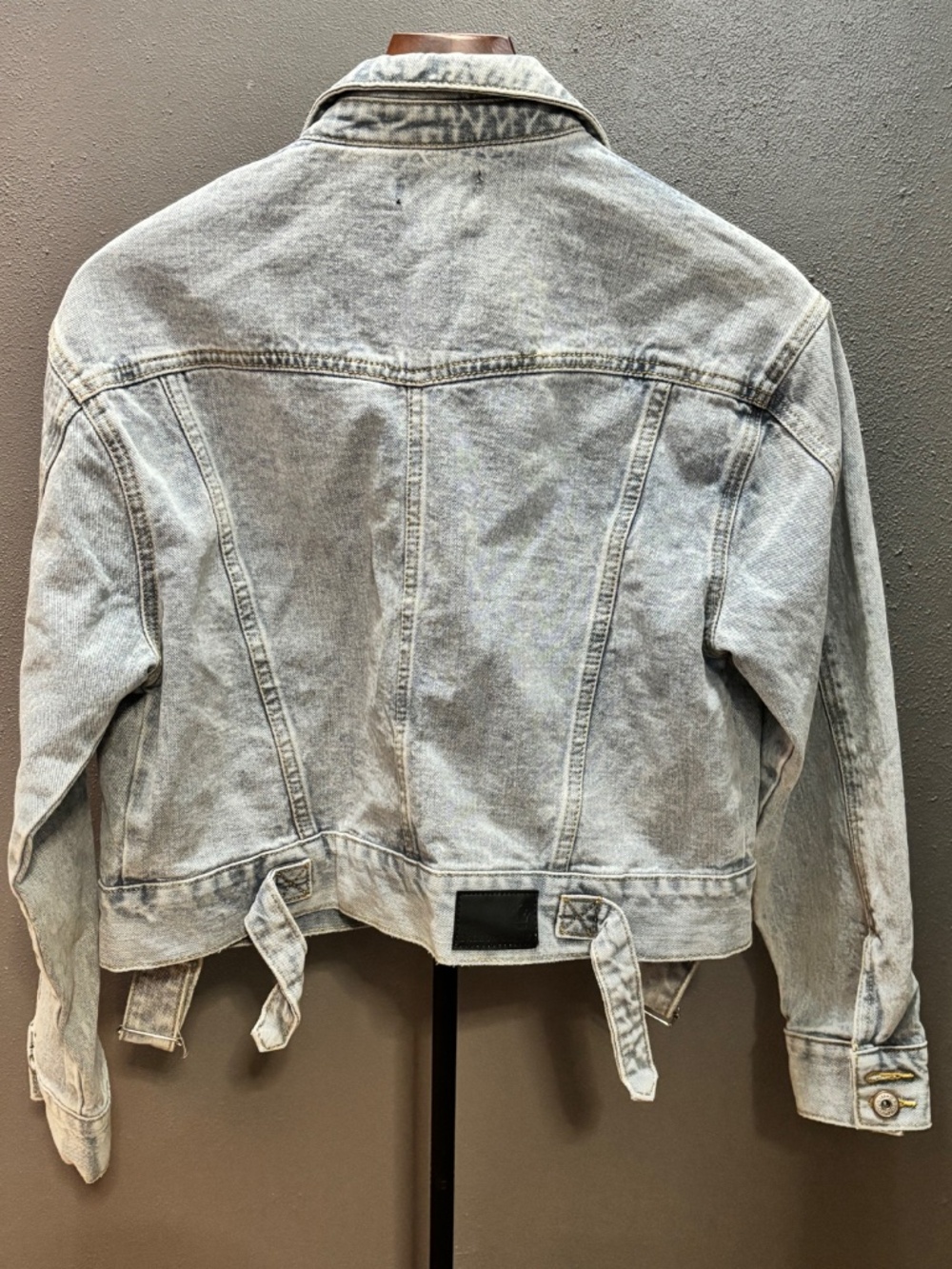 BALBOA "Carla" Light Denim Cropped Blue Jean Jacket Women's Size Large - Picture 7 of 12